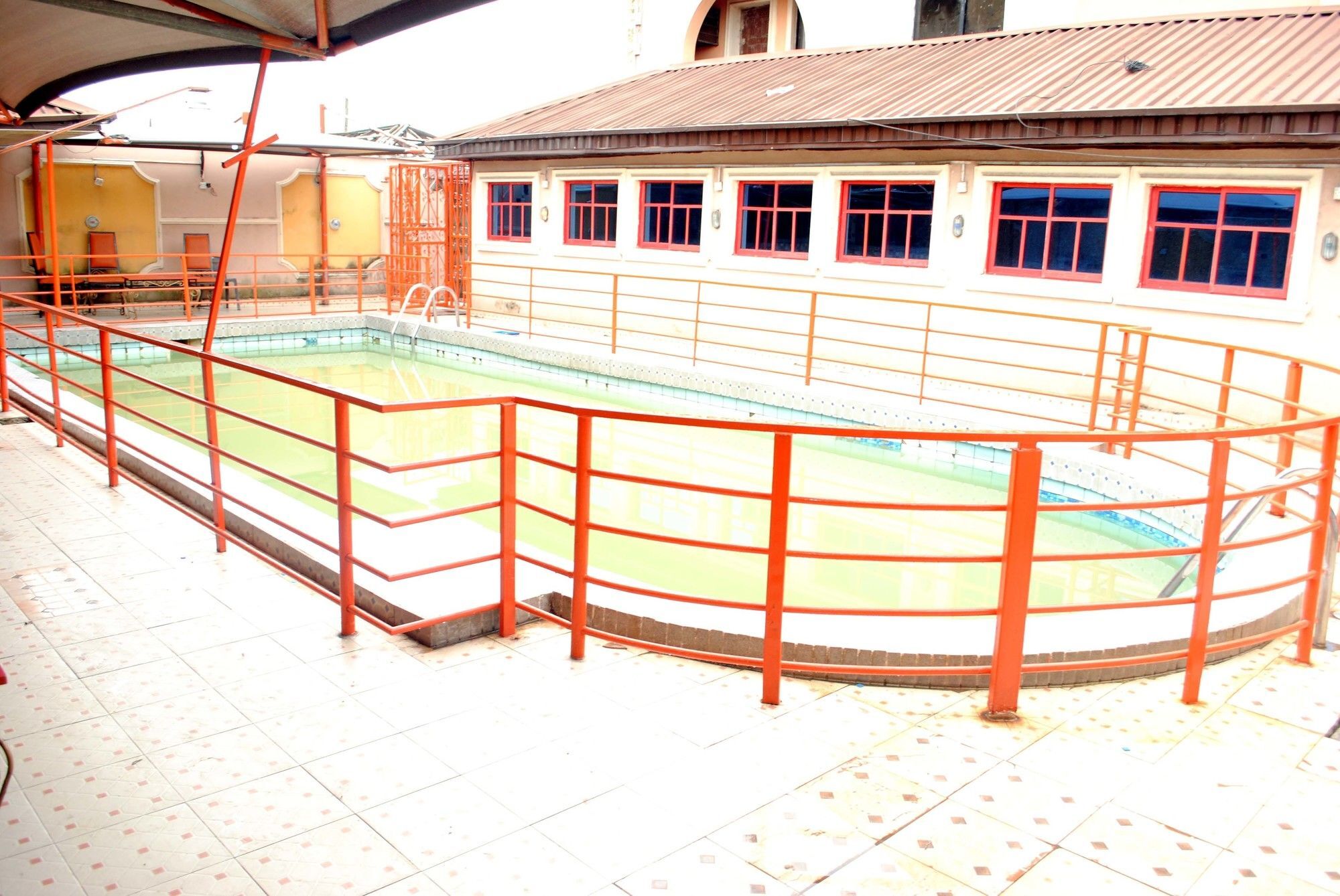 Aquatic Suites & Lounge Lagos Eksteriør billede